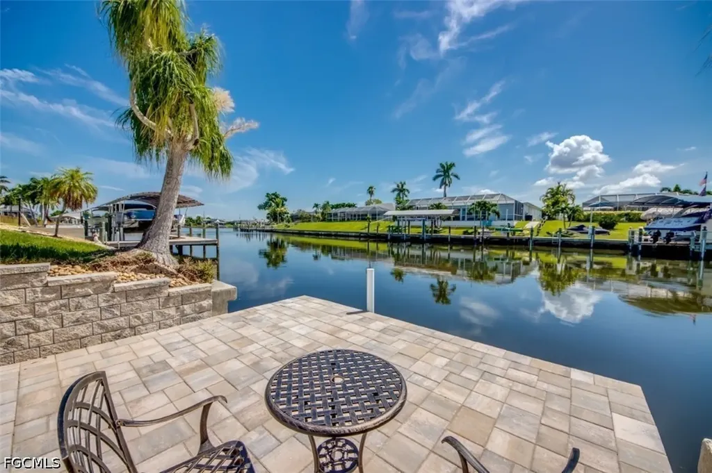 2903 SE 10th Avenue Cape Coral FL 33904