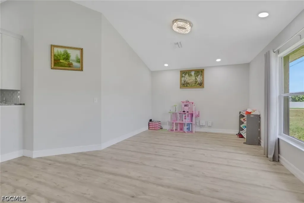 228 Aviation Parkway Cape Coral FL 33904