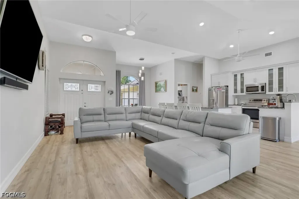 228 Aviation Parkway Cape Coral FL 33904