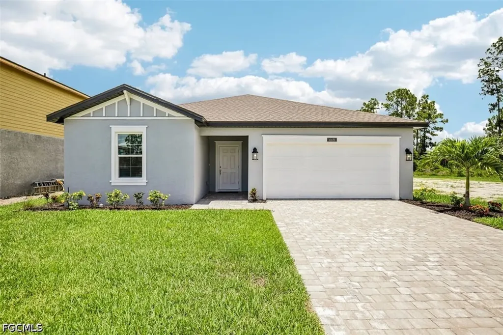 668 Lakeside Oasis Avenue Lehigh Acres FL 33936
