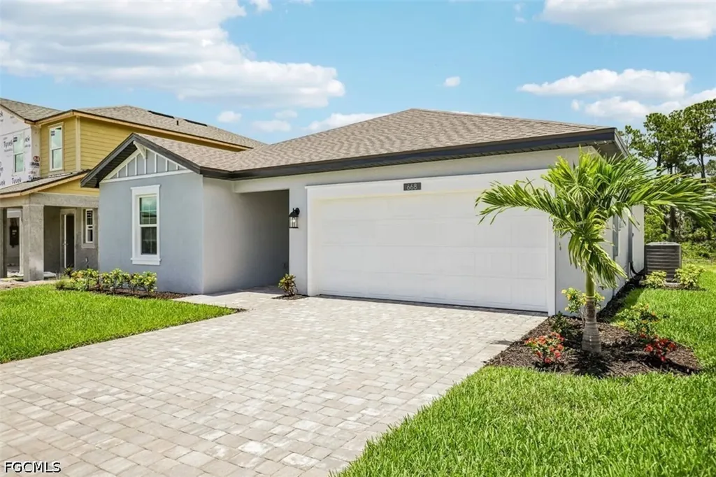 668 Lakeside Oasis Avenue Lehigh Acres FL 33936
