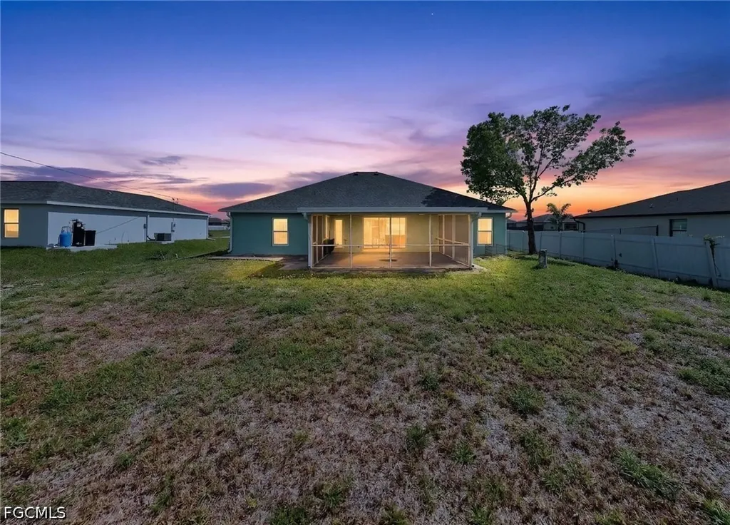 319 NE 23rd Street Cape Coral FL 33909