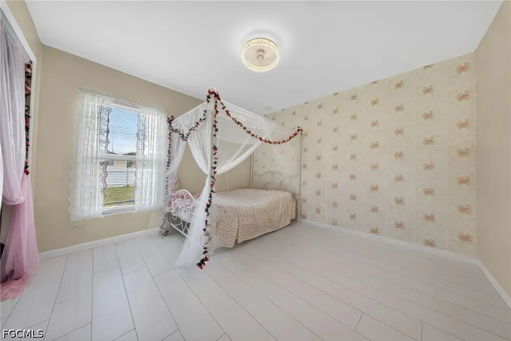 319 NE 23rd Street Cape Coral FL 33909