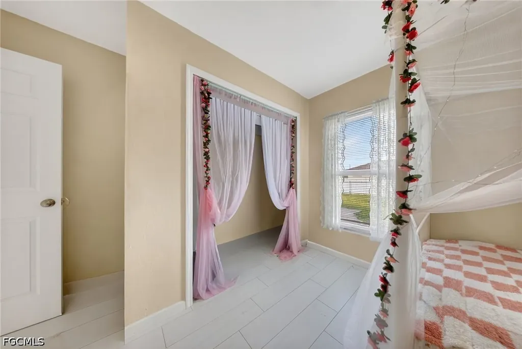 319 NE 23rd Street Cape Coral FL 33909
