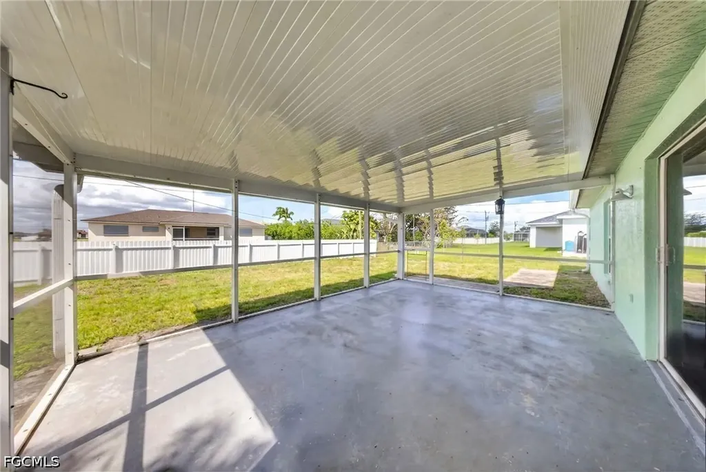319 NE 23rd Street Cape Coral FL 33909