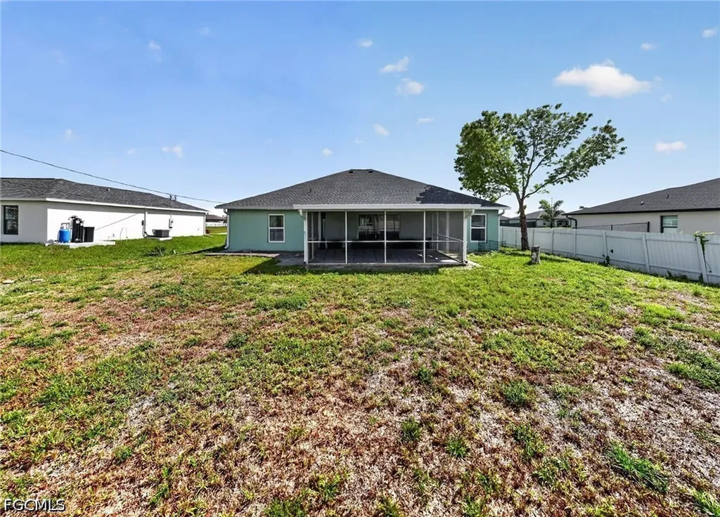 319 NE 23rd Street Cape Coral FL 33909