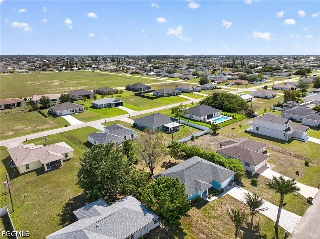 319 NE 23rd Street Cape Coral FL 33909