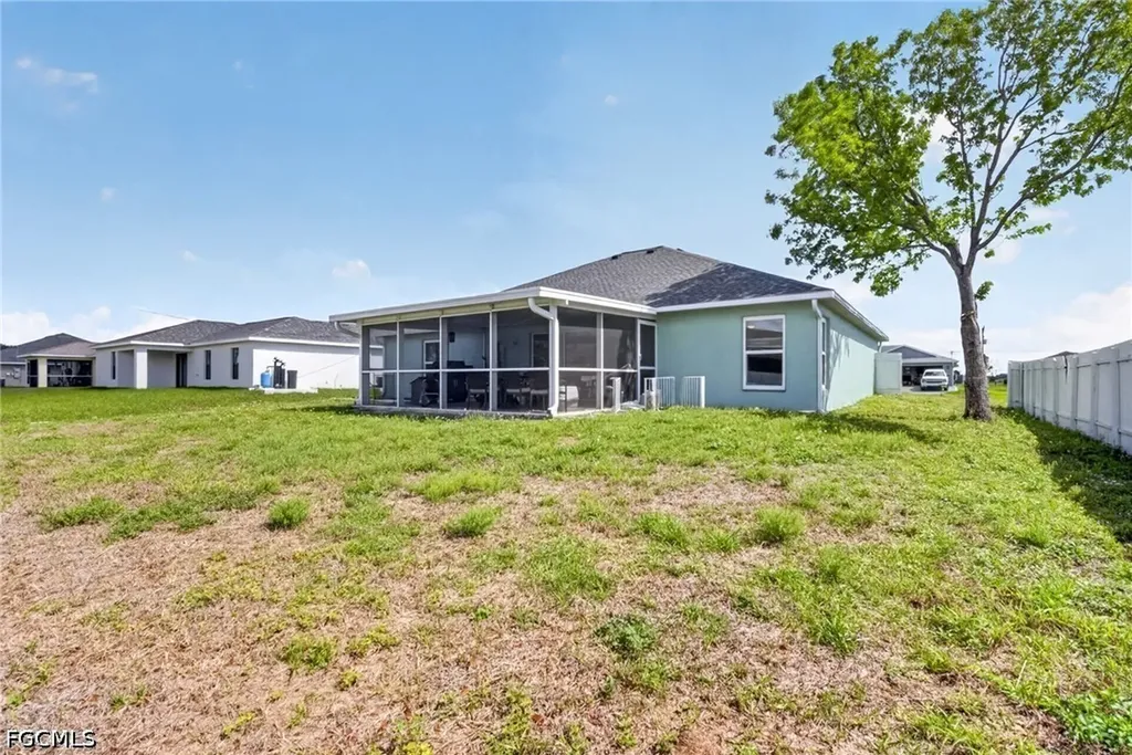 319 NE 23rd Street Cape Coral FL 33909