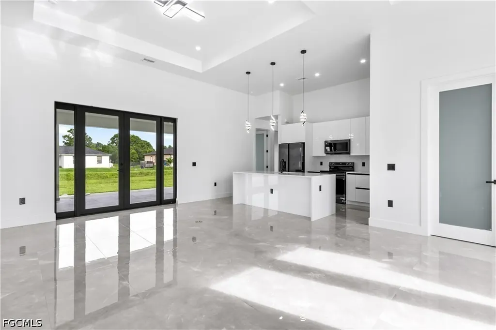 1904 Crawford Avenue N Lehigh Acres FL 33971