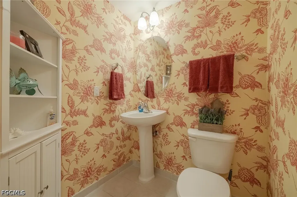2825 Palm Beach Boulevard Fort Myers FL 33916