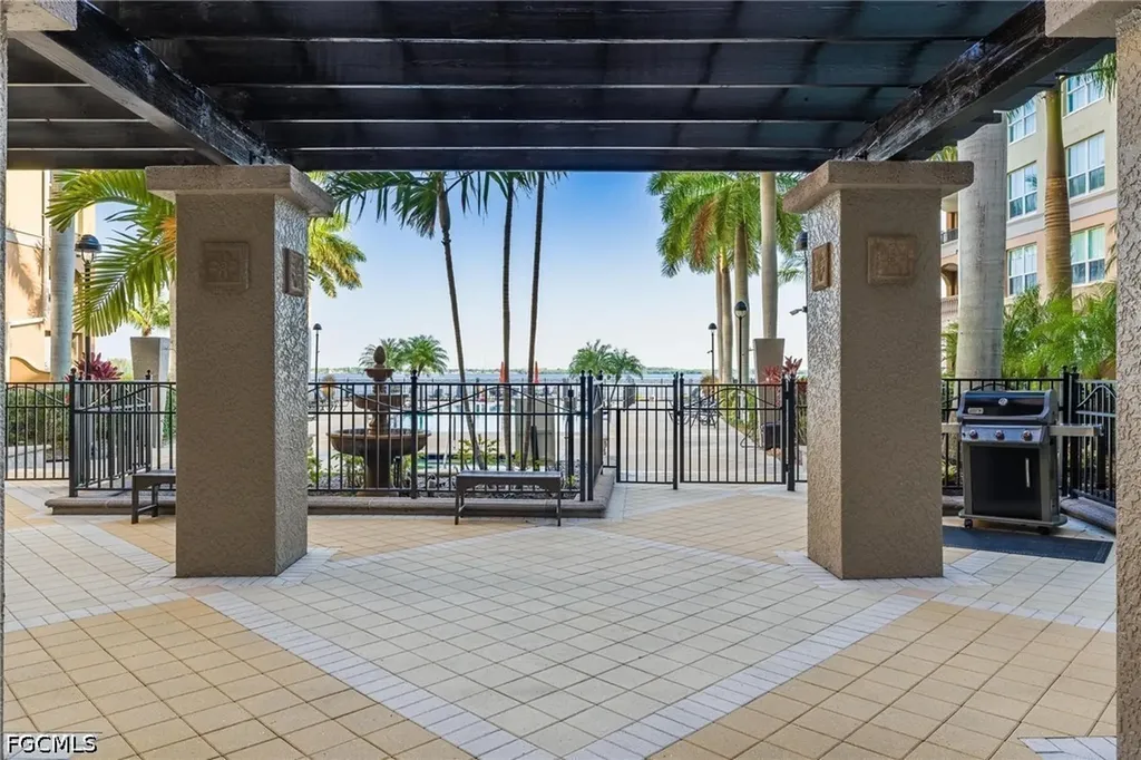 2825 Palm Beach Boulevard Fort Myers FL 33916