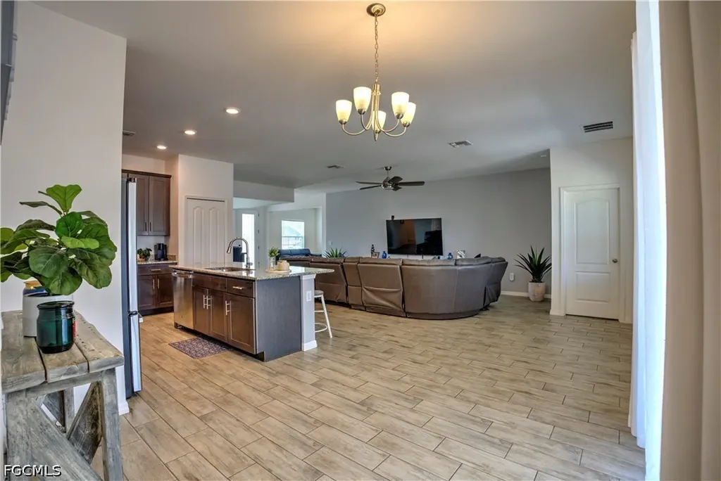 2118 SW 25th Terrace Cape Coral FL 33914