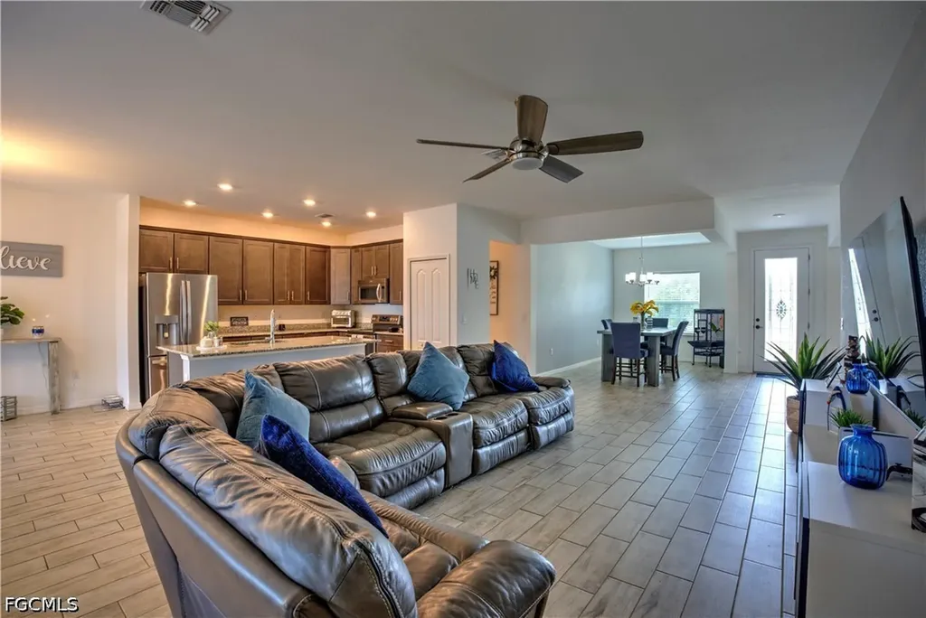 2118 SW 25th Terrace Cape Coral FL 33914