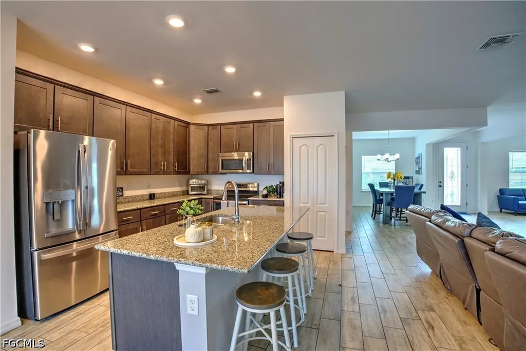 2118 SW 25th Terrace Cape Coral FL 33914