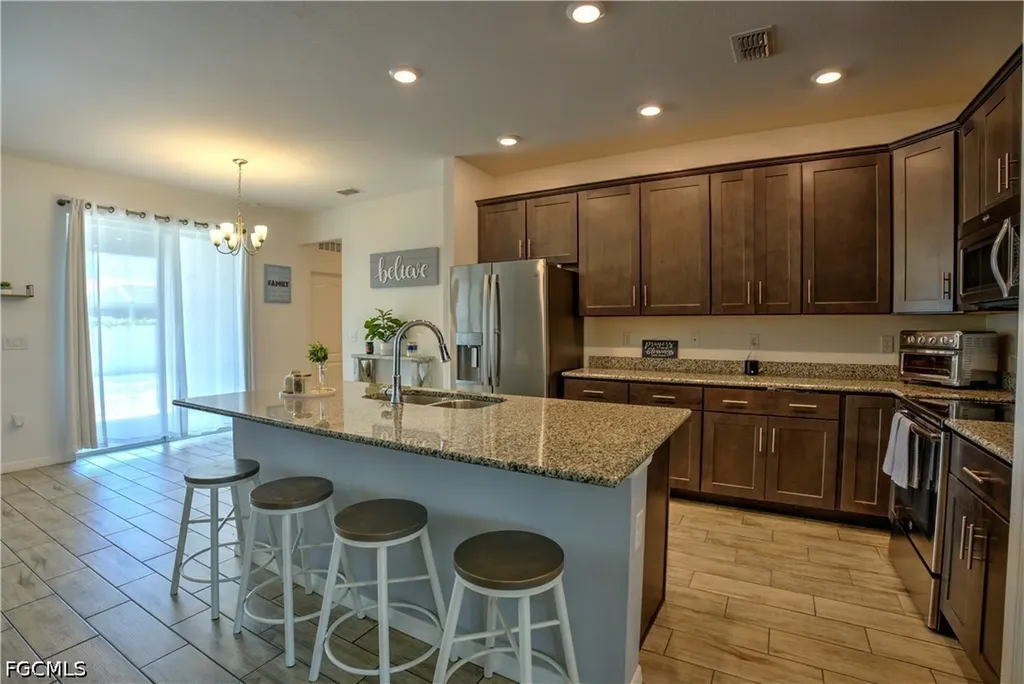 2118 SW 25th Terrace Cape Coral FL 33914