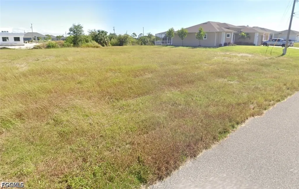 4313 NE 9th Court Cape Coral FL 33909