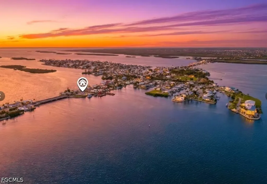 4767 Pine Island Road NW Matlacha FL 33993
