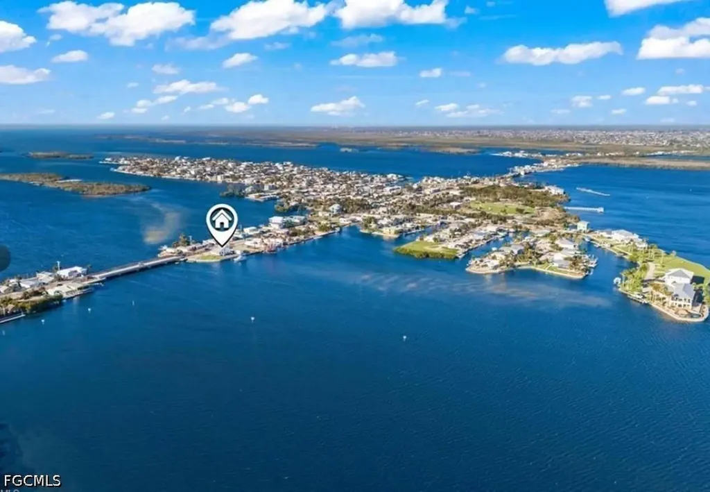 4767 Pine Island Road NW Matlacha FL 33993