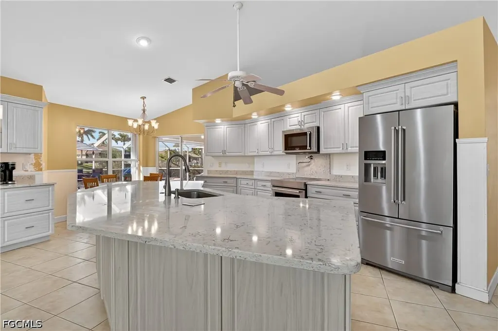 1914 NW 36th Avenue Cape Coral FL 33993
