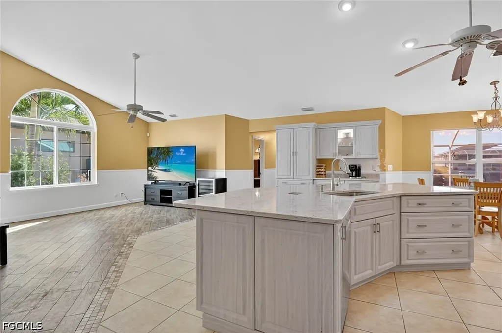 1914 NW 36th Avenue Cape Coral FL 33993
