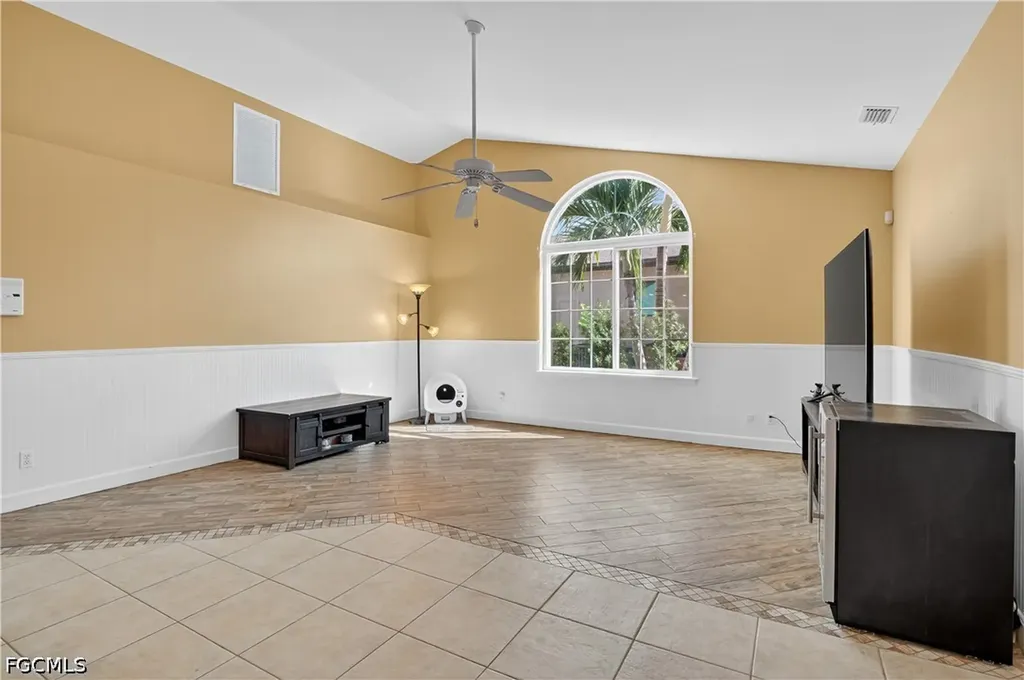 1914 NW 36th Avenue Cape Coral FL 33993