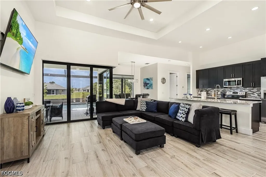 337 SW 31st Avenue Cape Coral FL 33991