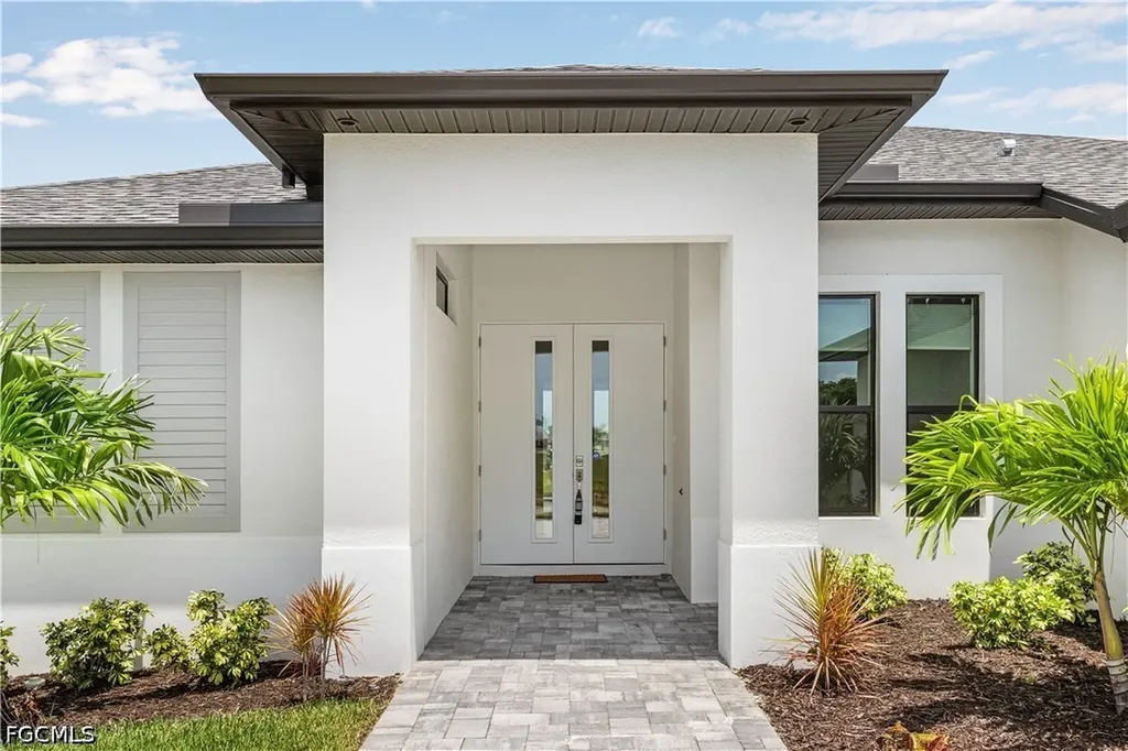 337 SW 31st Avenue Cape Coral FL 33991
