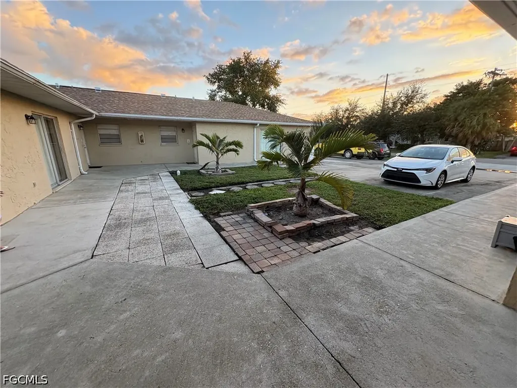 521 NE 24th Place Cape Coral FL 33909