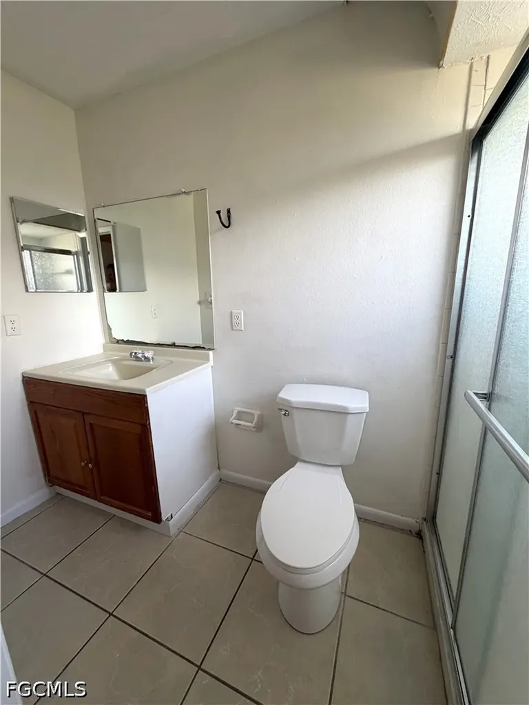 521 NE 24th Place Cape Coral FL 33909
