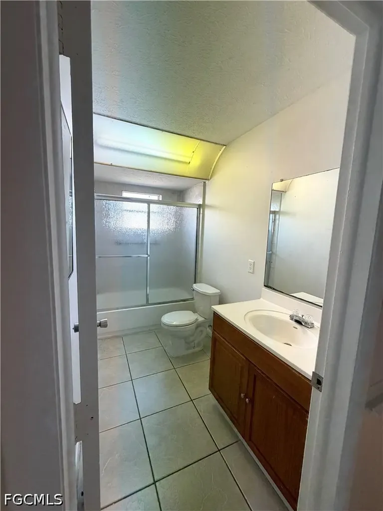 521 NE 24th Place Cape Coral FL 33909