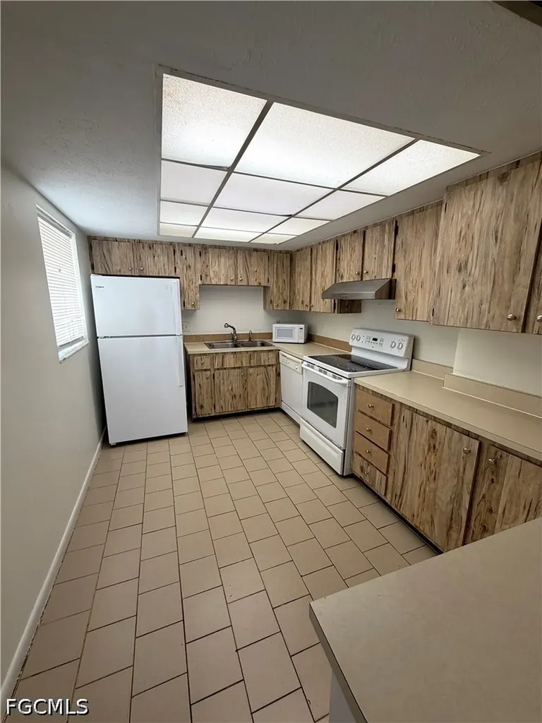521 NE 24th Place Cape Coral FL 33909