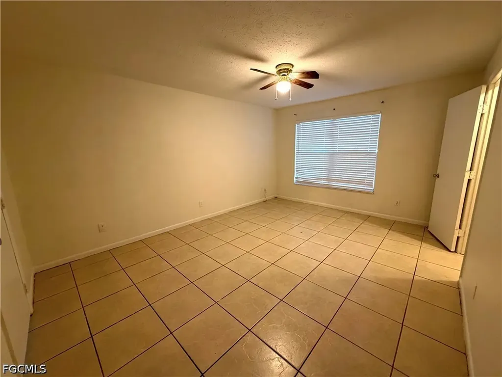 521 NE 24th Place Cape Coral FL 33909