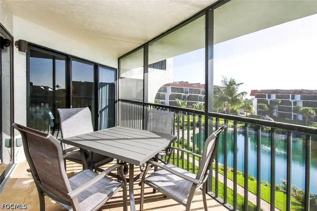 2445 W Gulf Drive Sanibel FL 33957