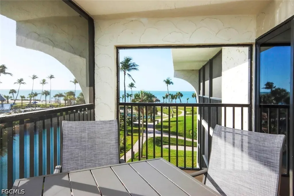 2445 W Gulf Drive Sanibel FL 33957