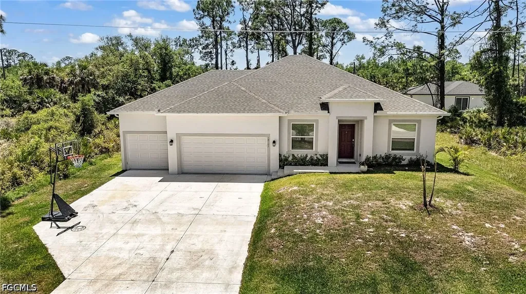 18105 Poston Avenue Port Charlotte FL 33948