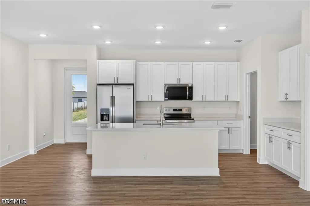 2212 NW 1st Place Cape Coral FL 33993