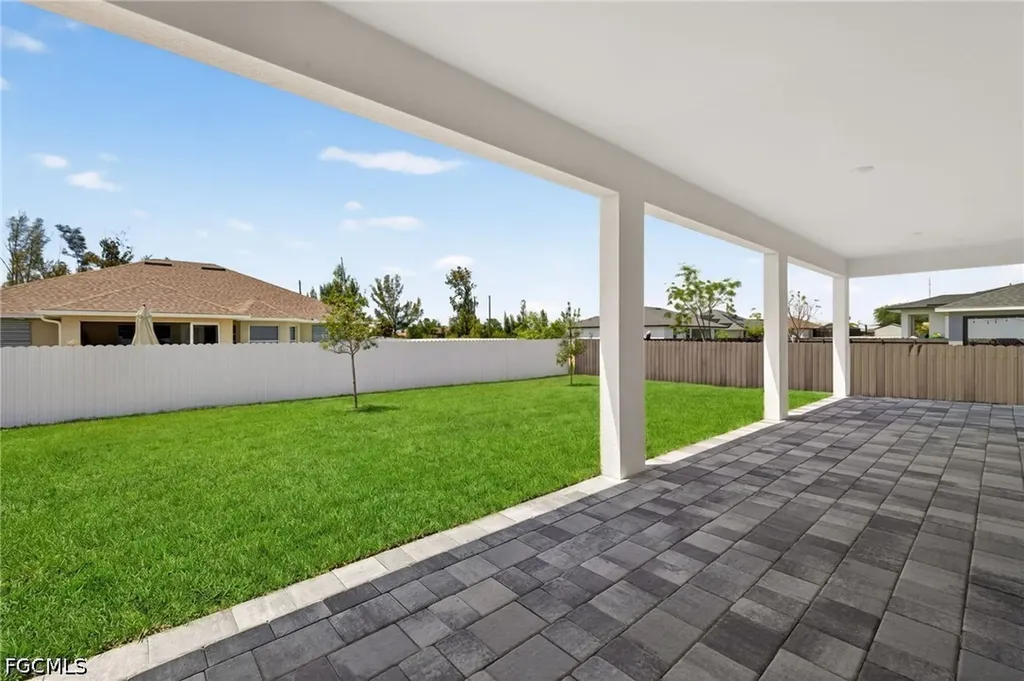2212 NW 1st Place Cape Coral FL 33993