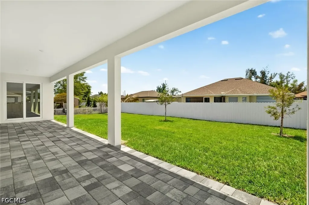 2212 NW 1st Place Cape Coral FL 33993
