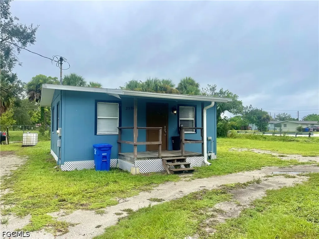 3208-3216 Dale Street Fort Myers FL 33916