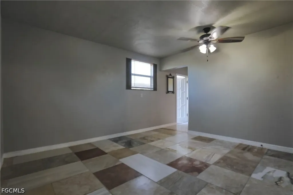 907 Laredo Avenue Lehigh Acres FL 33936