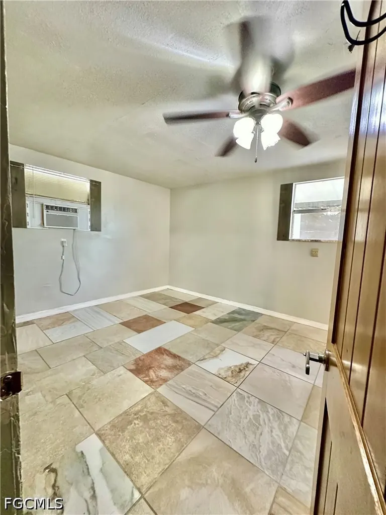 907 Laredo Avenue Lehigh Acres FL 33936