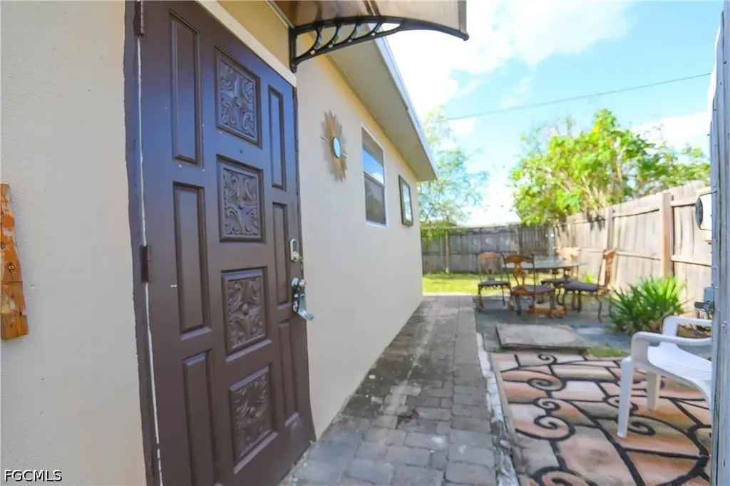 907 Laredo Avenue Lehigh Acres FL 33936