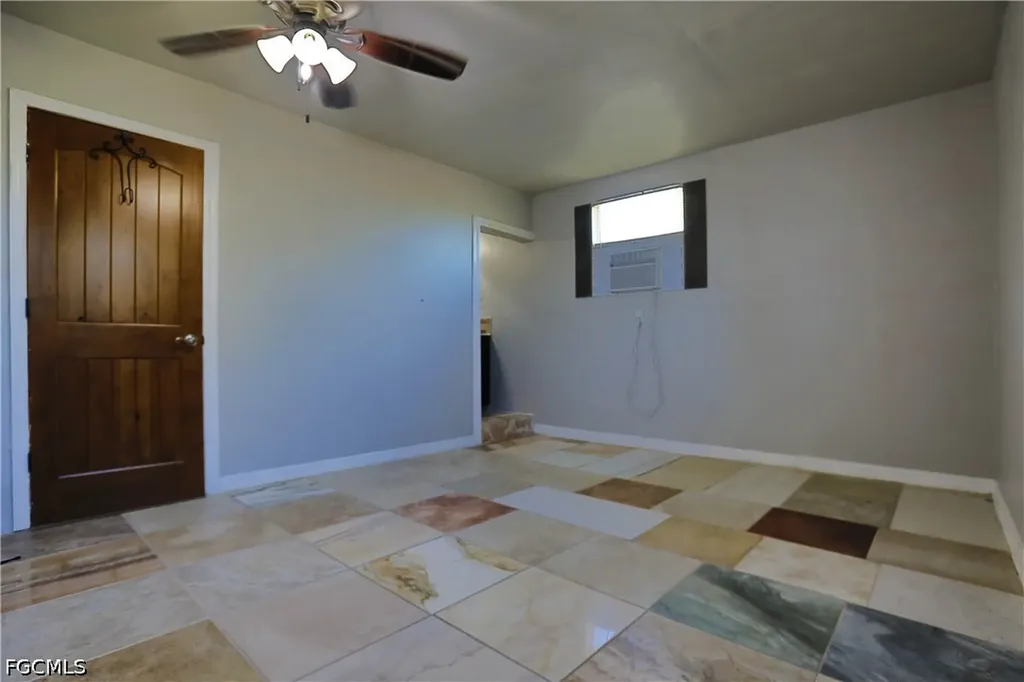 907 Laredo Avenue Lehigh Acres FL 33936