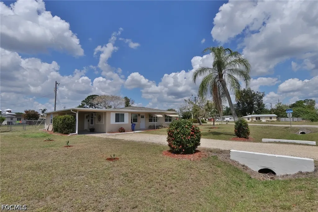 11 California Road Lehigh Acres FL 33936
