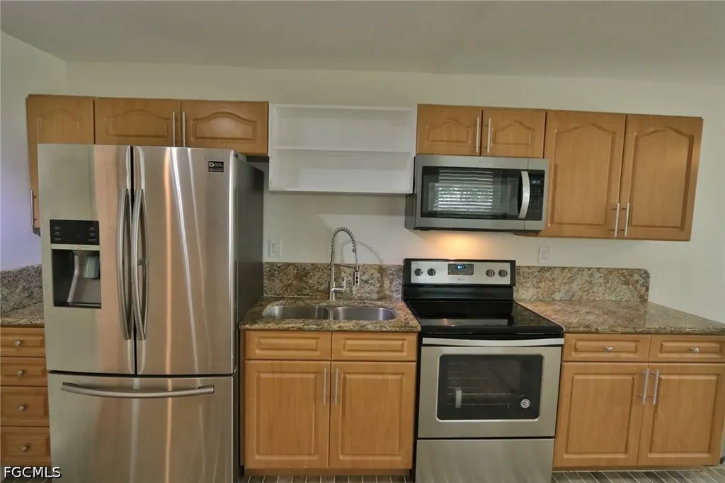 11 California Road Lehigh Acres FL 33936