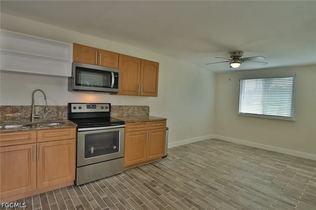 11 California Road Lehigh Acres FL 33936