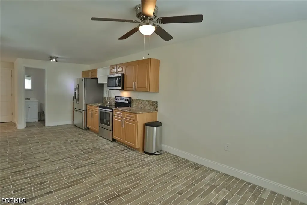 11 California Road Lehigh Acres FL 33936