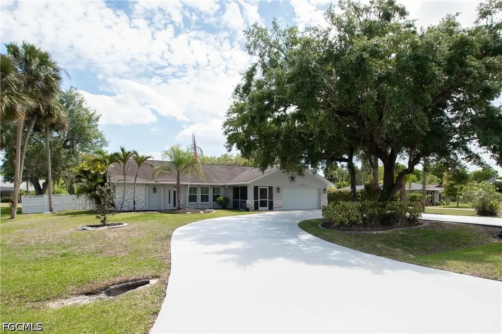 7332 Sean Lane North Fort Myers FL 33917