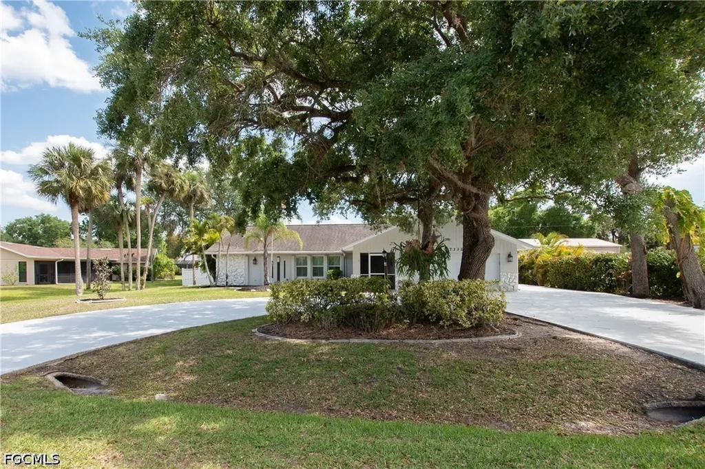 7332 Sean Lane North Fort Myers FL 33917