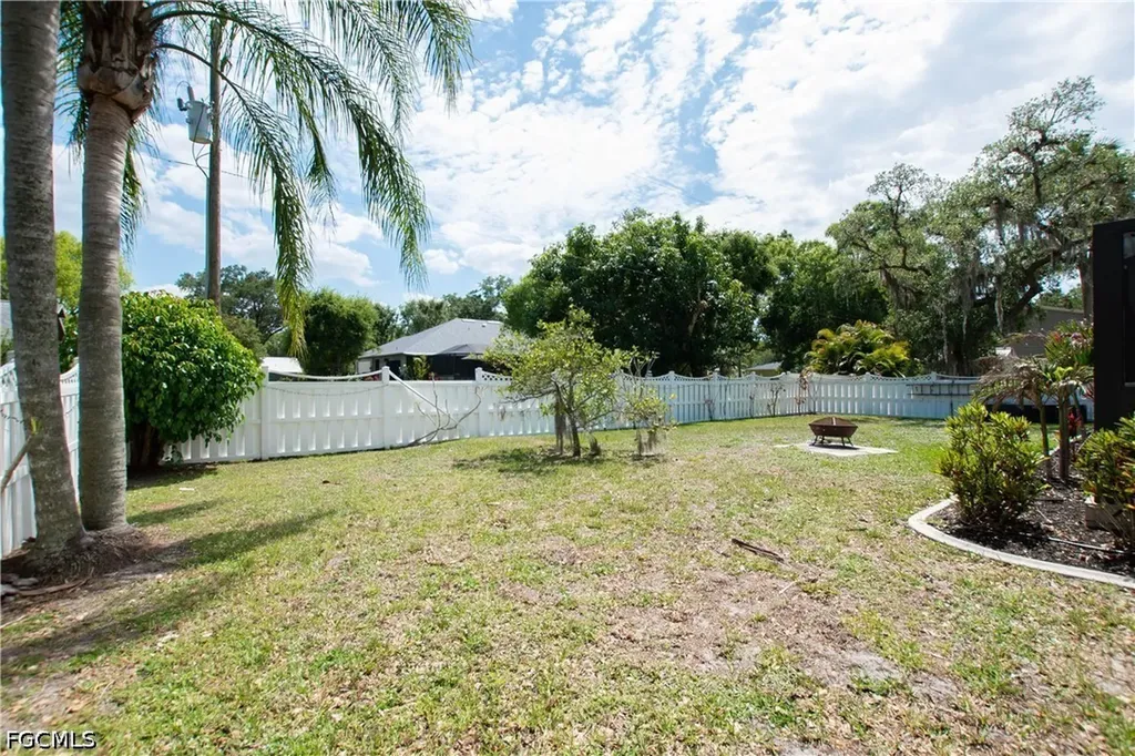 7332 Sean Lane North Fort Myers FL 33917
